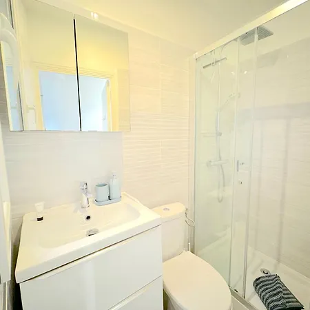 Cosy T2 Juan Les Pins A 4 Min Des Plages Daire